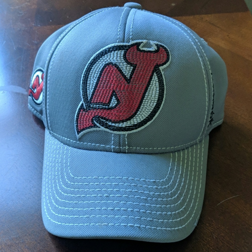 Reebok center ice NHL Devils hat